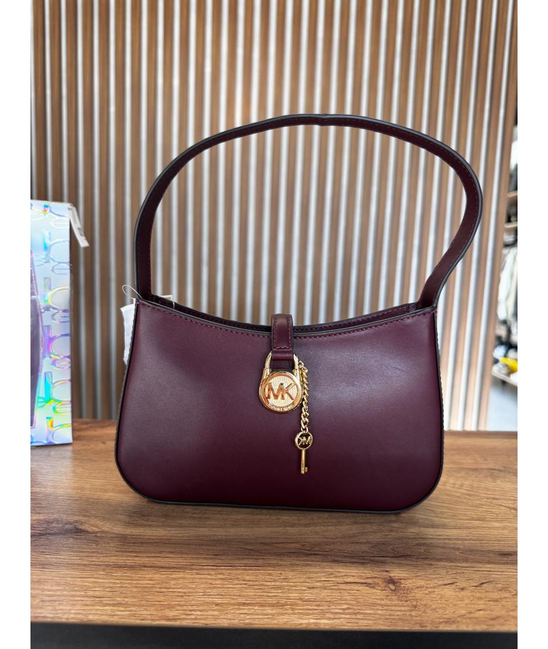 MICHAEL KORS Бордовая кожаная сумка с короткими ручками, фото 5