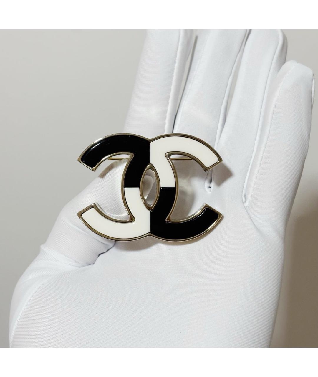CHANEL Белая металлическая булавка / брошь, фото 2