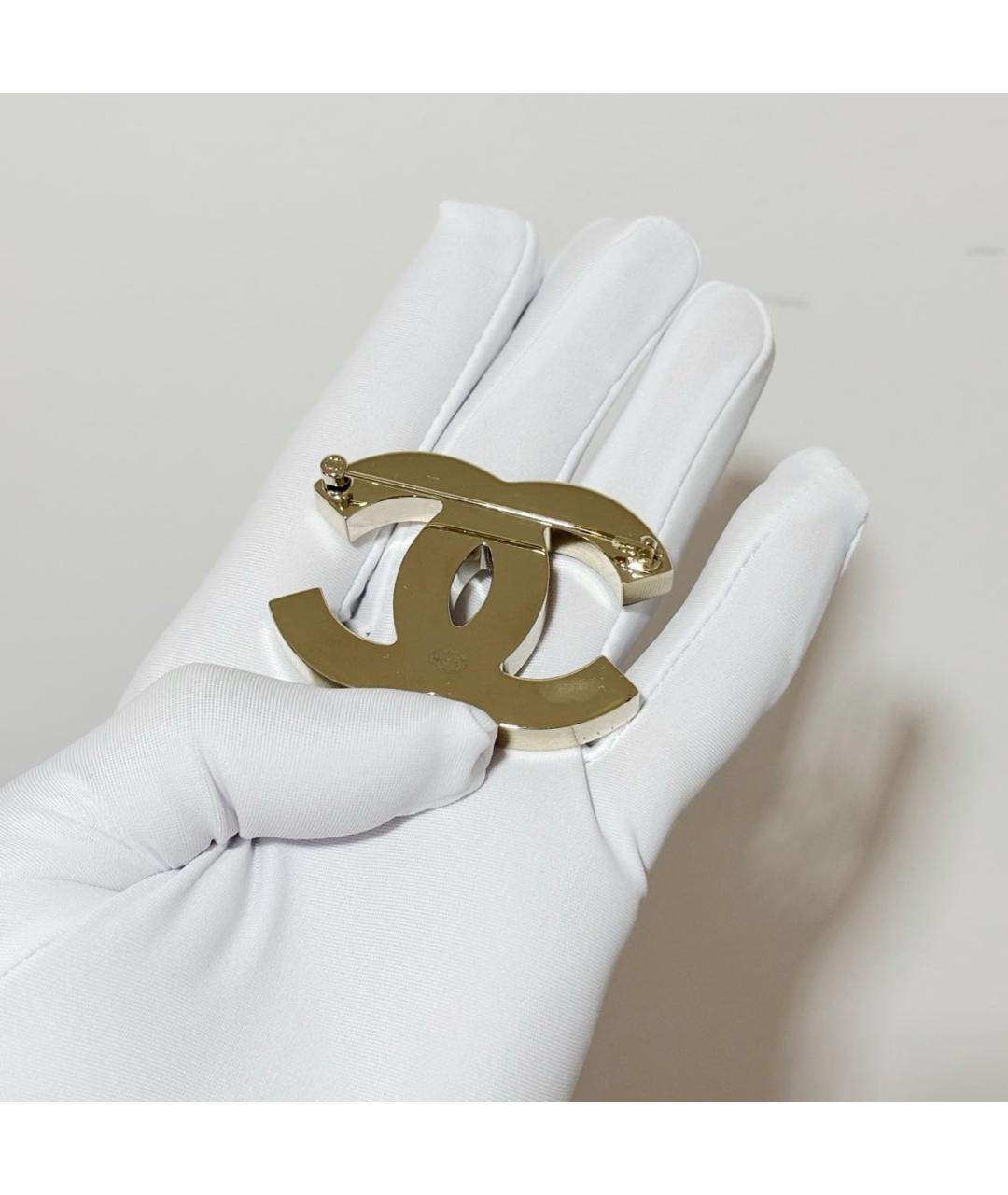 CHANEL Белая металлическая булавка / брошь, фото 6