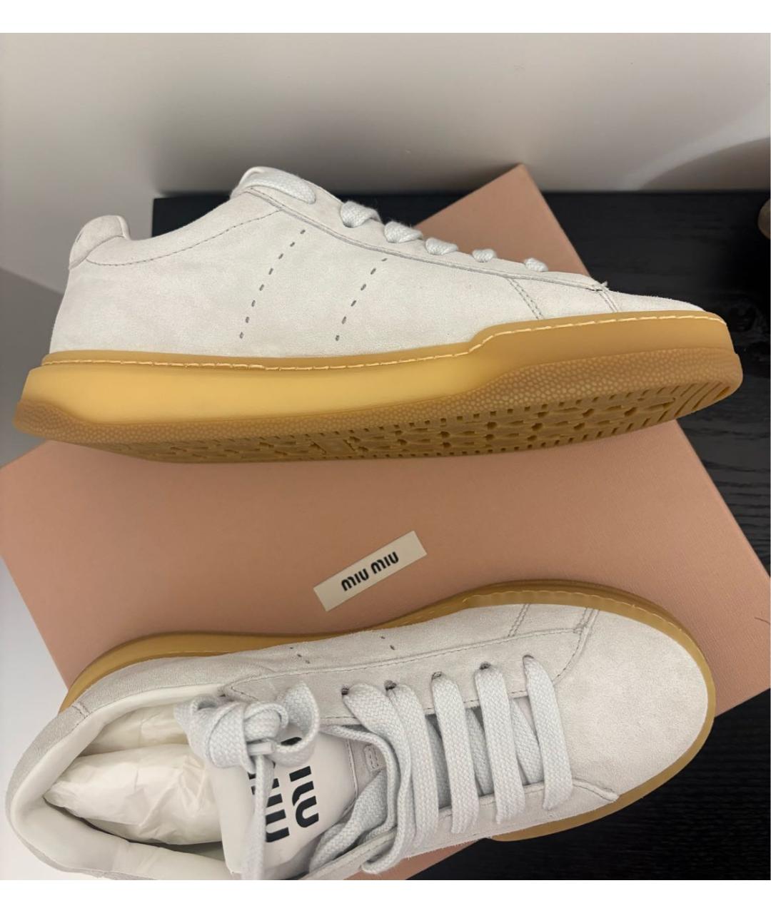 MIU MIU Белые замшевые кеды, фото 4