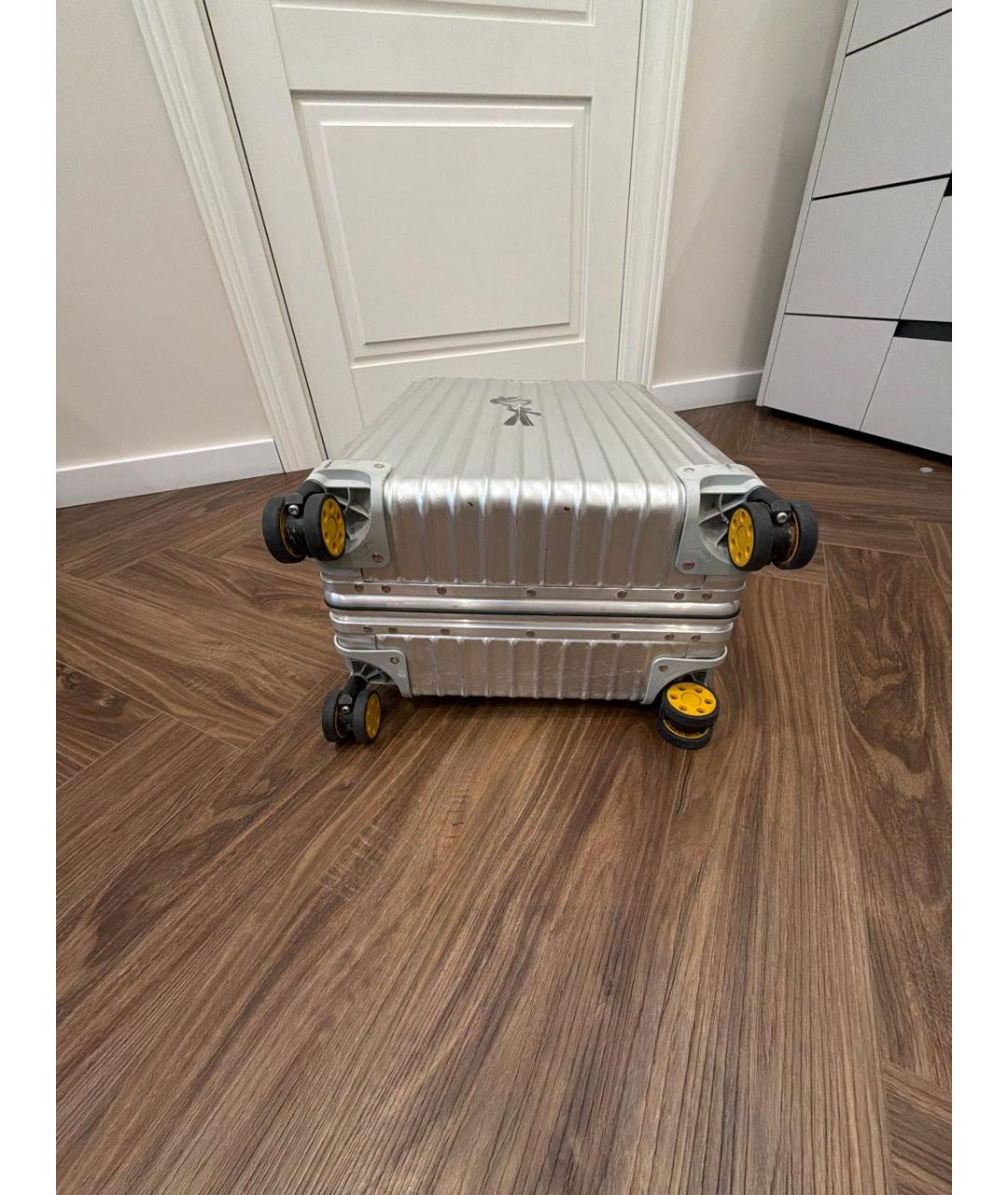Rimowa Серебрянный чемодан, фото 3