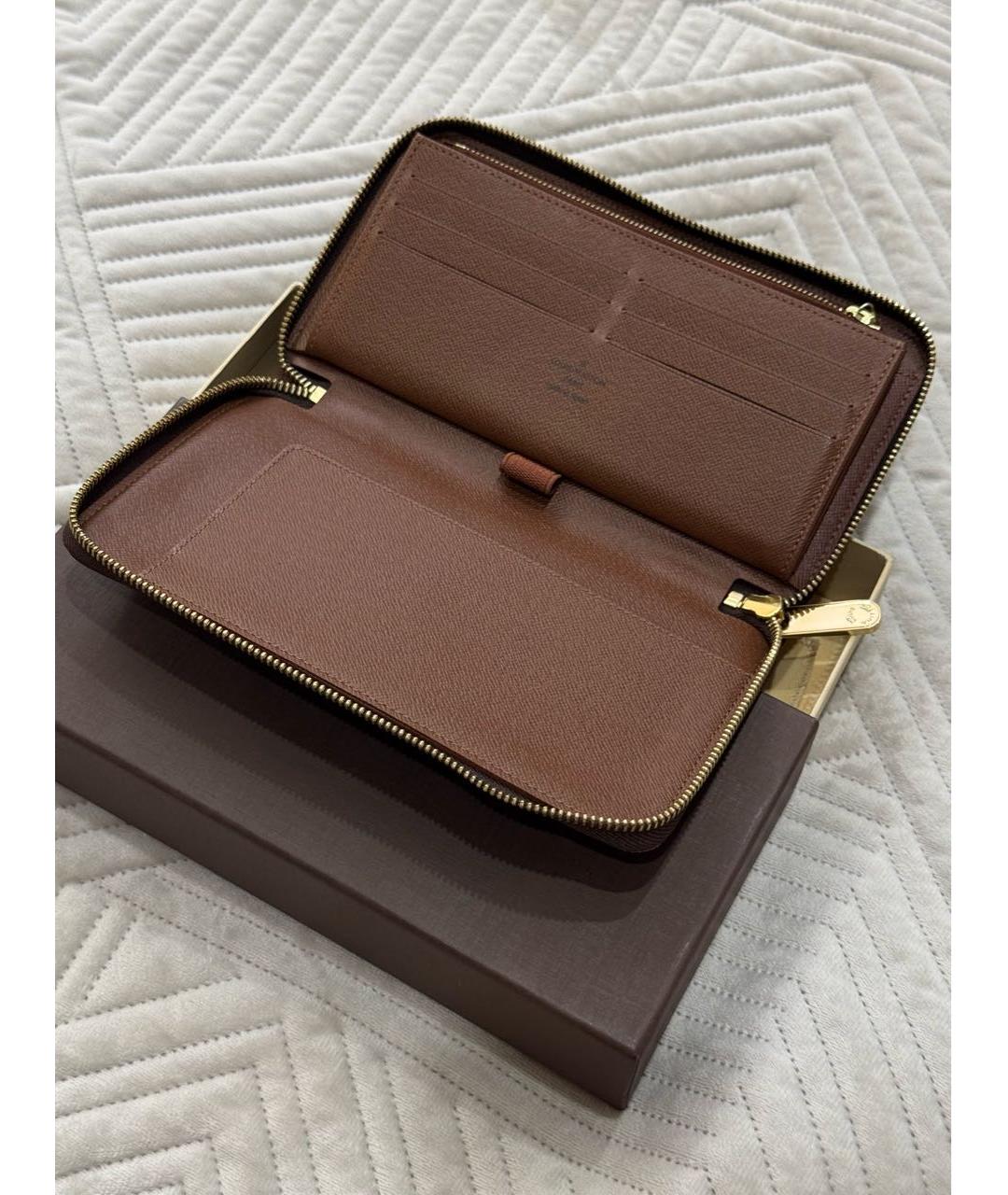 LOUIS VUITTON Коричневый кожаный кошелек, фото 3