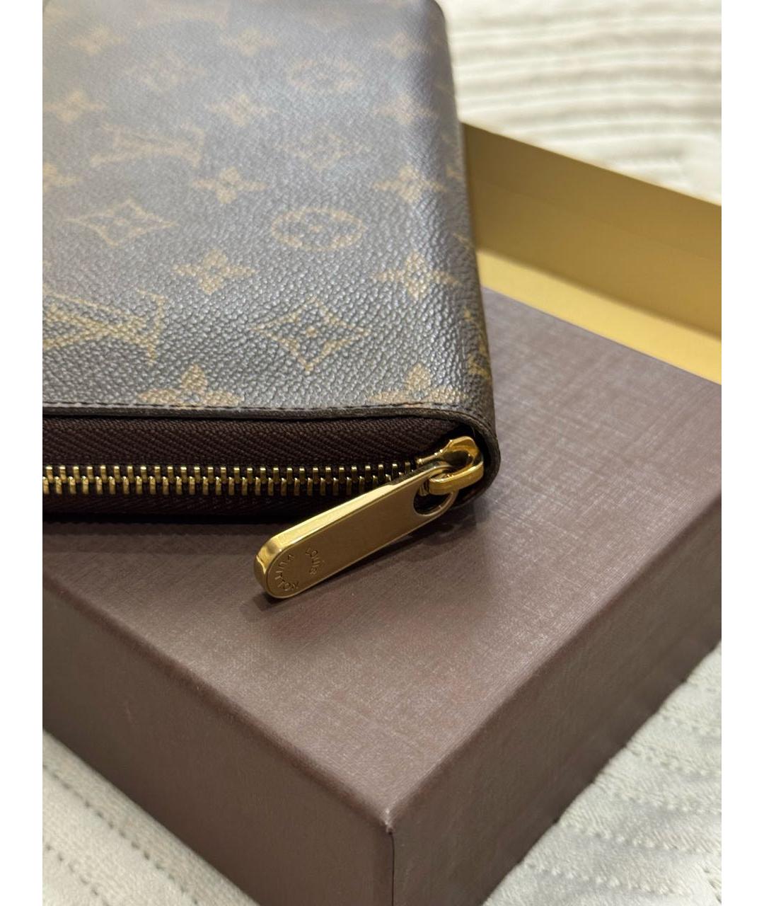 LOUIS VUITTON Коричневый кожаный кошелек, фото 4