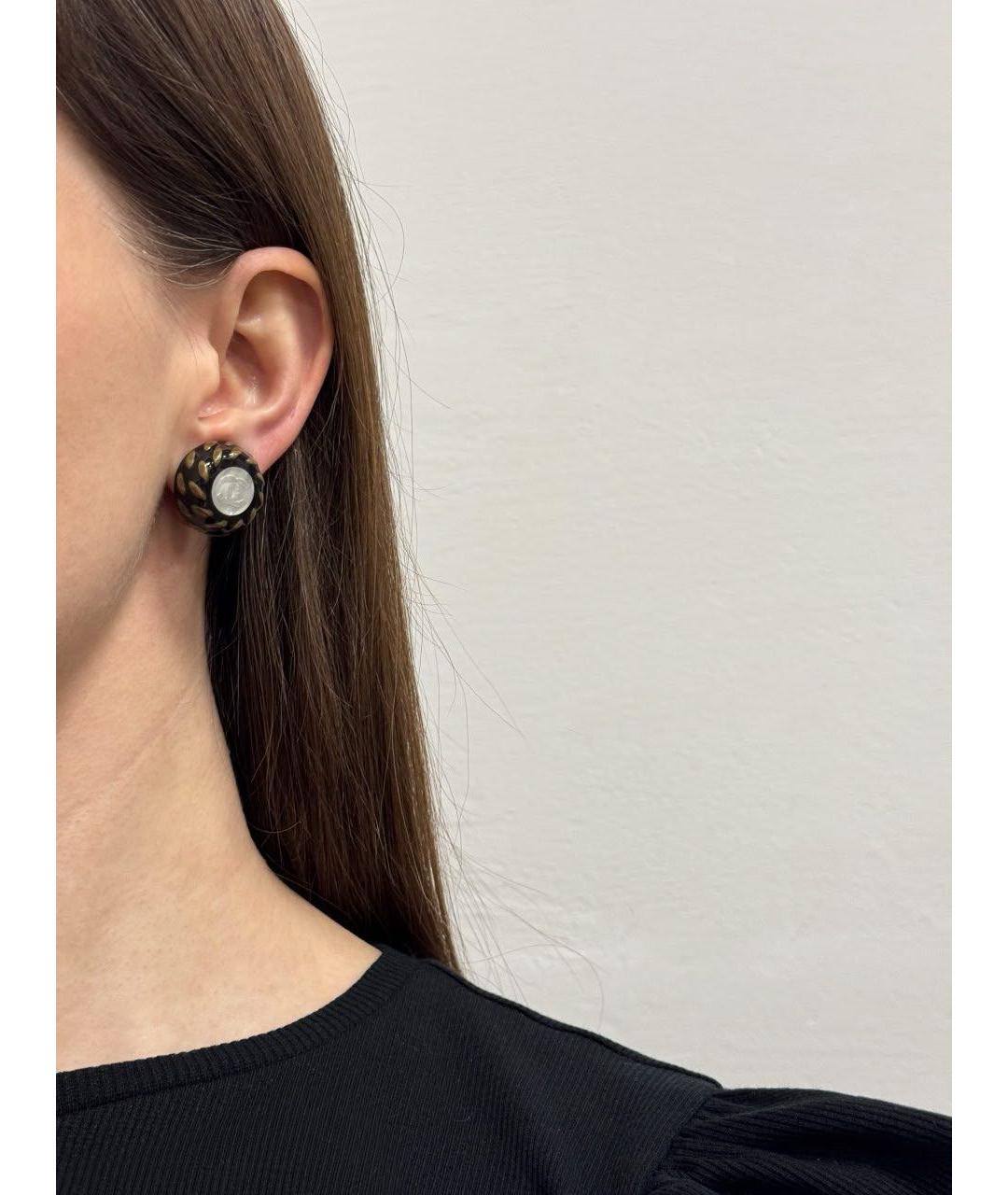 CHANEL Черные клипсы, фото 7