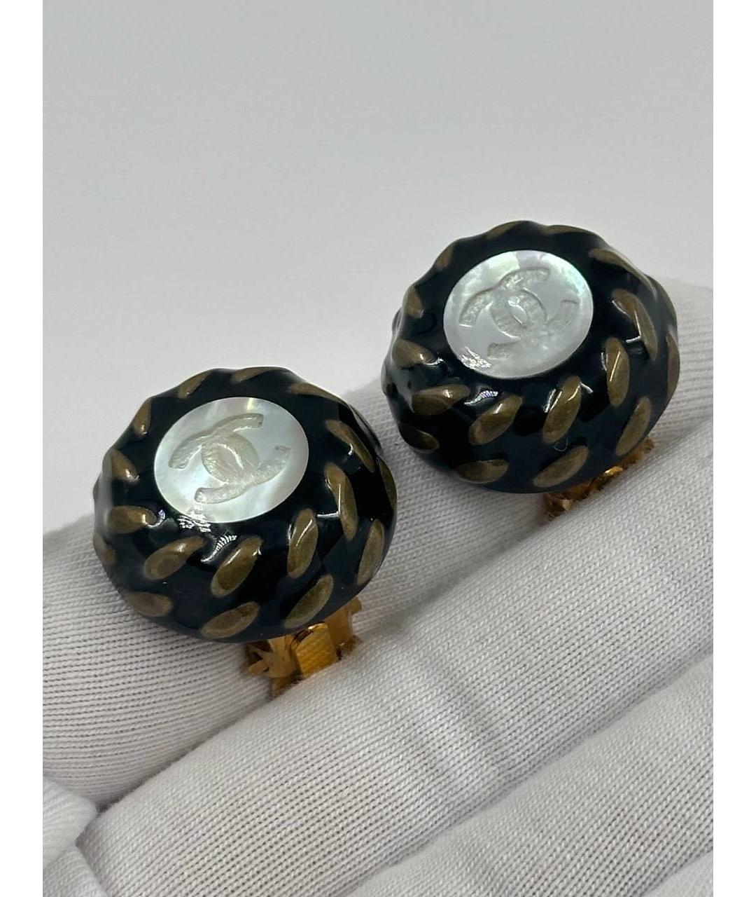 CHANEL Черные клипсы, фото 5