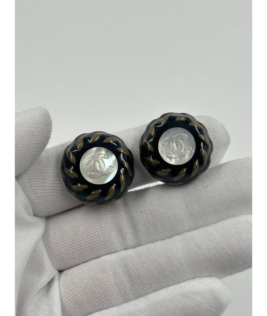 CHANEL Черные клипсы, фото 4