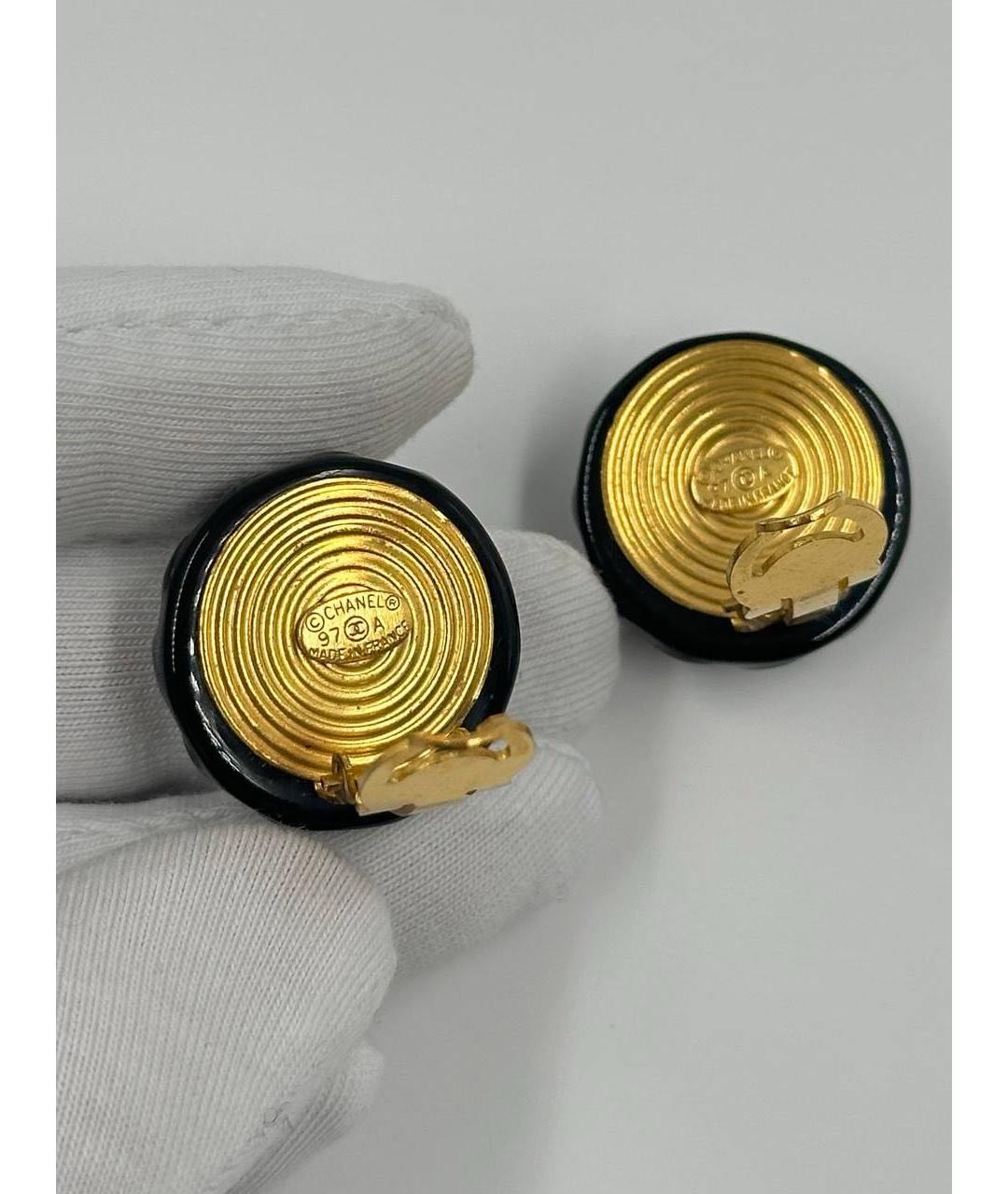 CHANEL Черные клипсы, фото 3