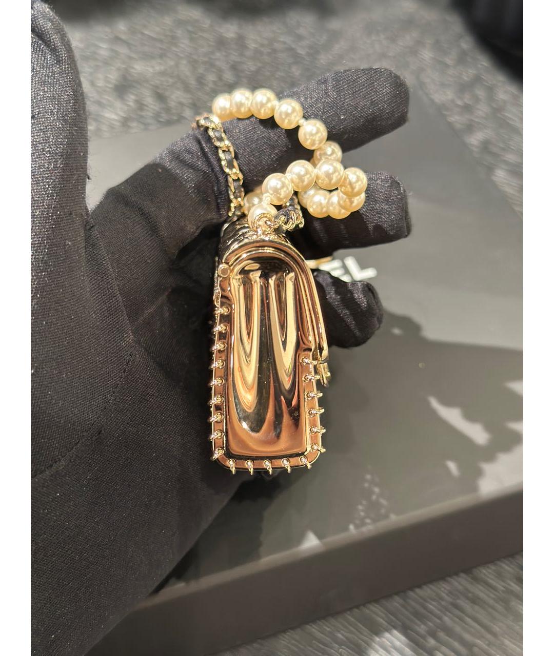 CHANEL Серебряная сумка через плечо, фото 5