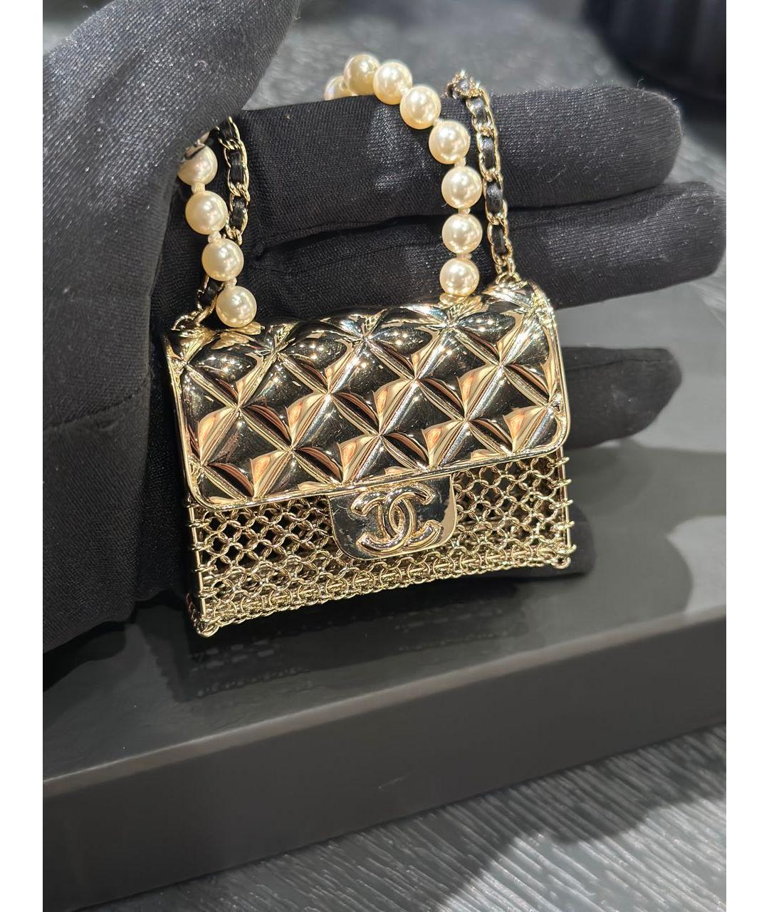 CHANEL Серебряная сумка через плечо, фото 2