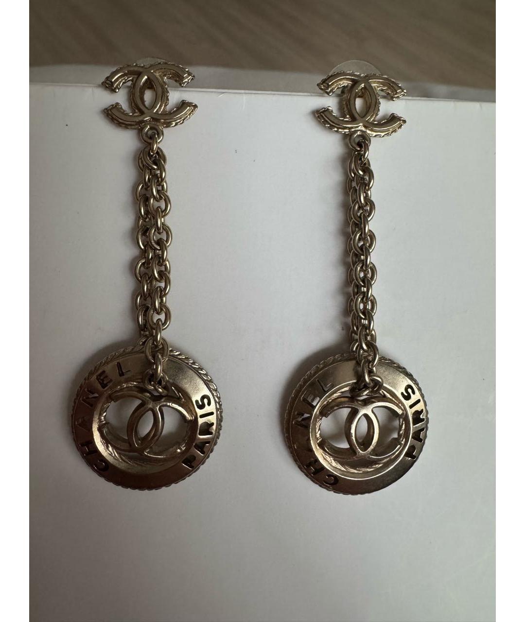 CHANEL Золотые металлические серьги, фото 8