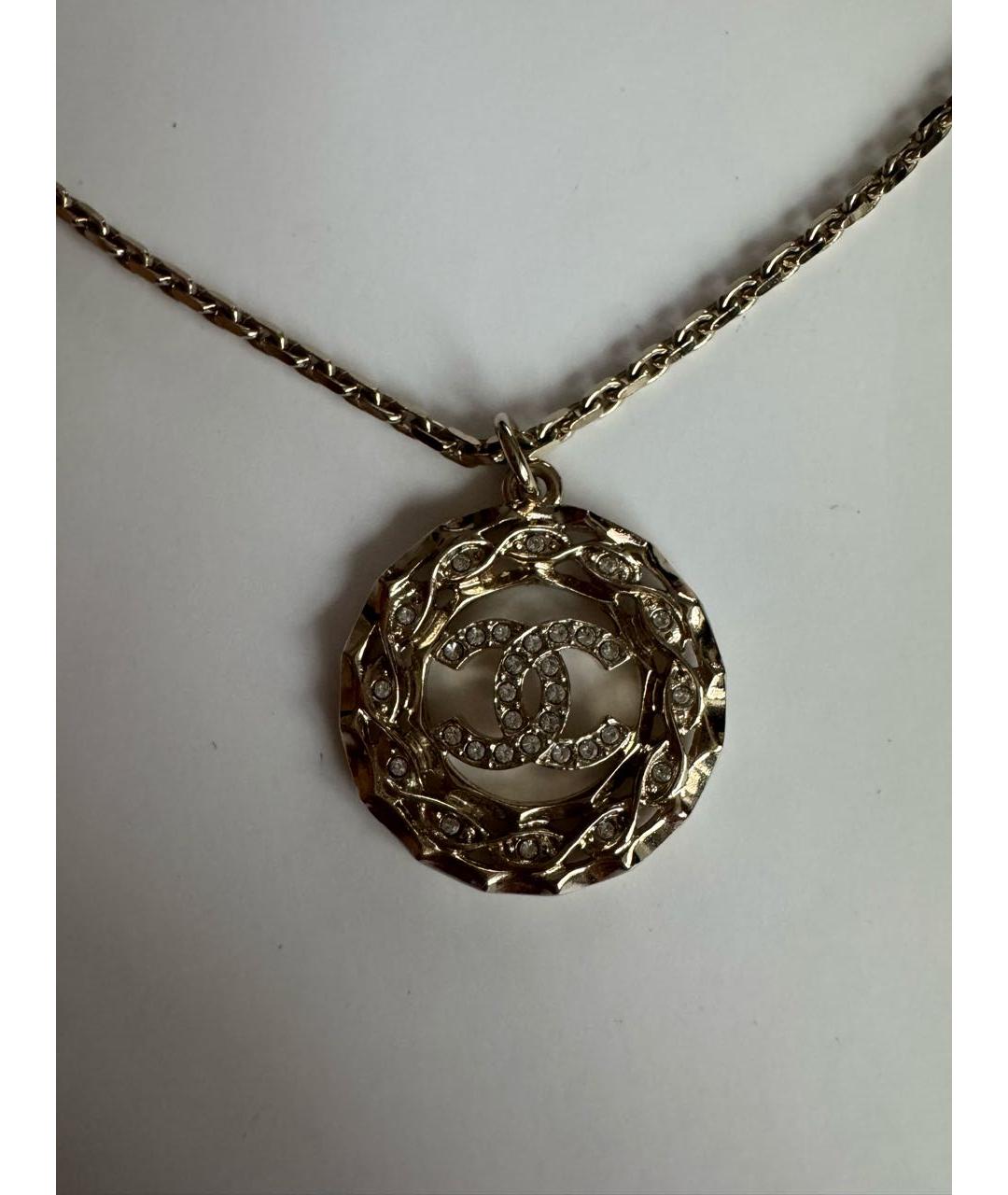 CHANEL Золотая металлическая подвеска, фото 2