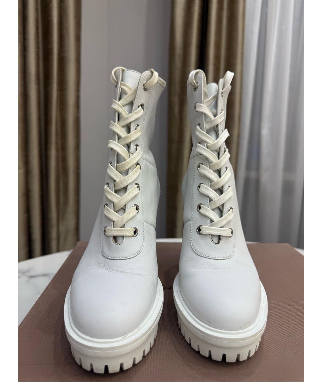 GIANVITO ROSSI Белые кожаные ботильоны, фото 2