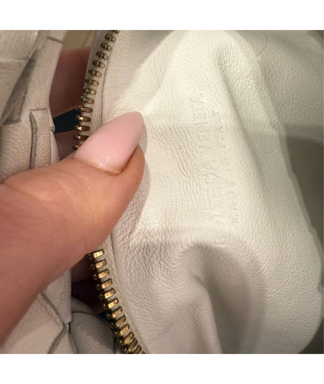 BOTTEGA VENETA Белая кожаная сумка с короткими ручками, фото 4