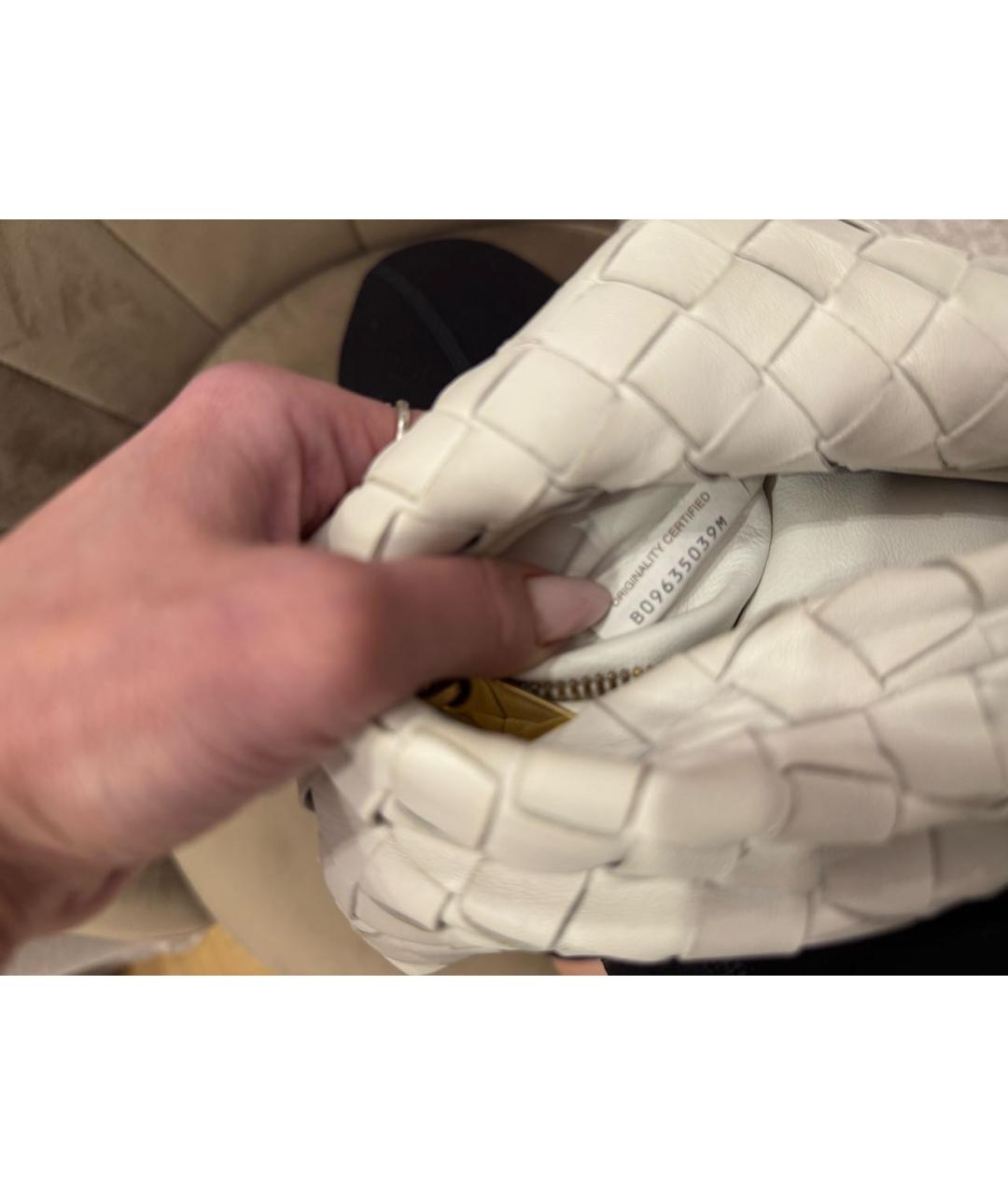 BOTTEGA VENETA Белая кожаная сумка с короткими ручками, фото 5