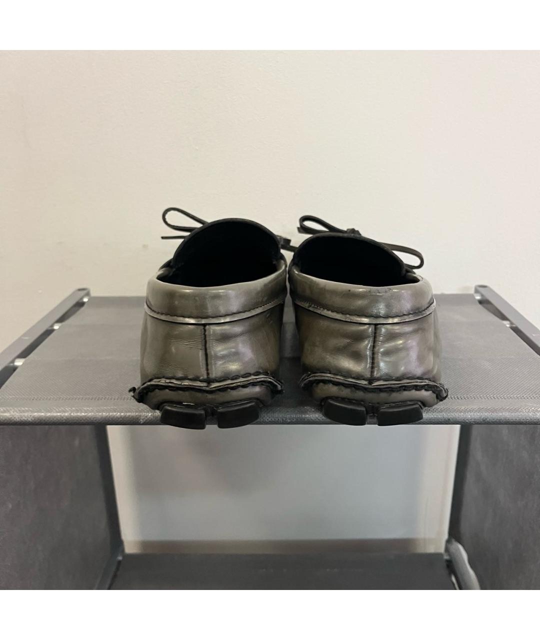 PRADA Серые мокасины из лакированной кожи, фото 4