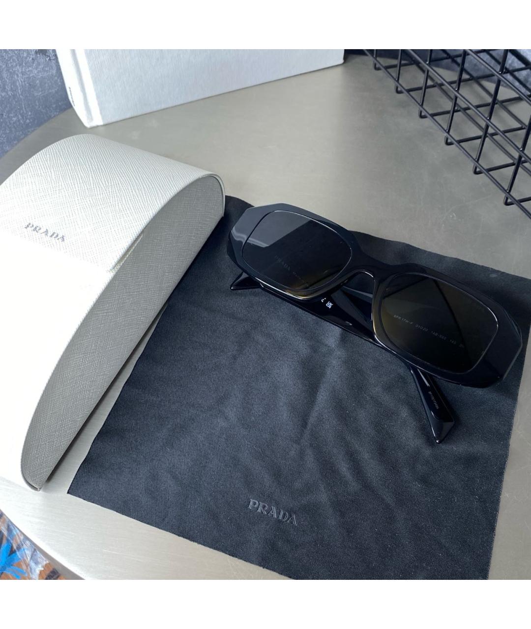 PRADA Черные пластиковые солнцезащитные очки, фото 2