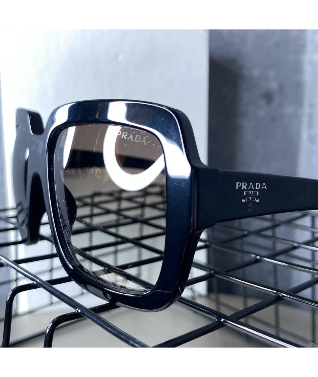 PRADA Черные пластиковые солнцезащитные очки, фото 4