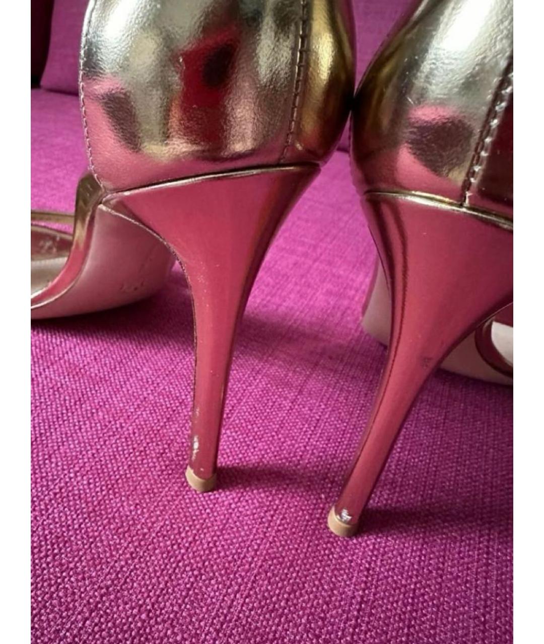 GIANVITO ROSSI Золотые кожаные босоножки, фото 4