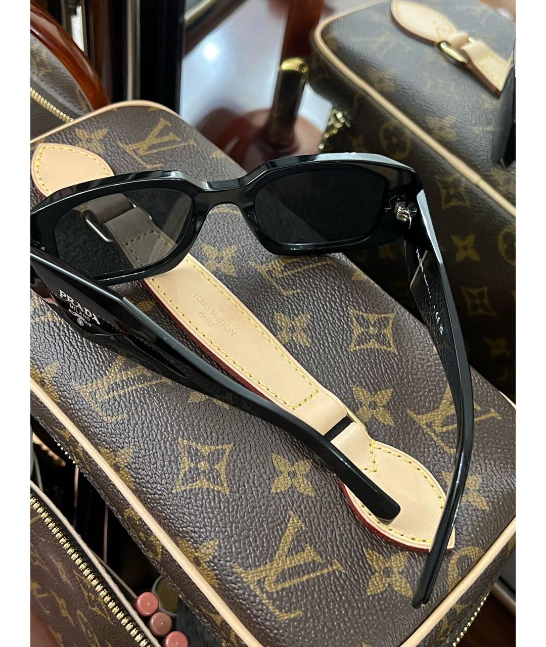 PRADA Черные пластиковые солнцезащитные очки, фото 4