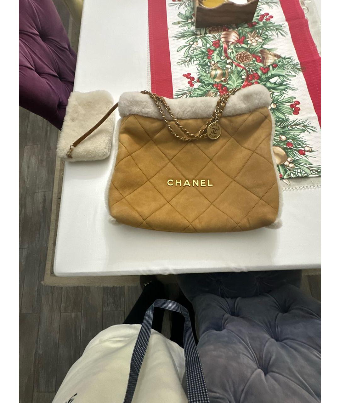 CHANEL Горчичная замшевая сумка тоут, фото 2