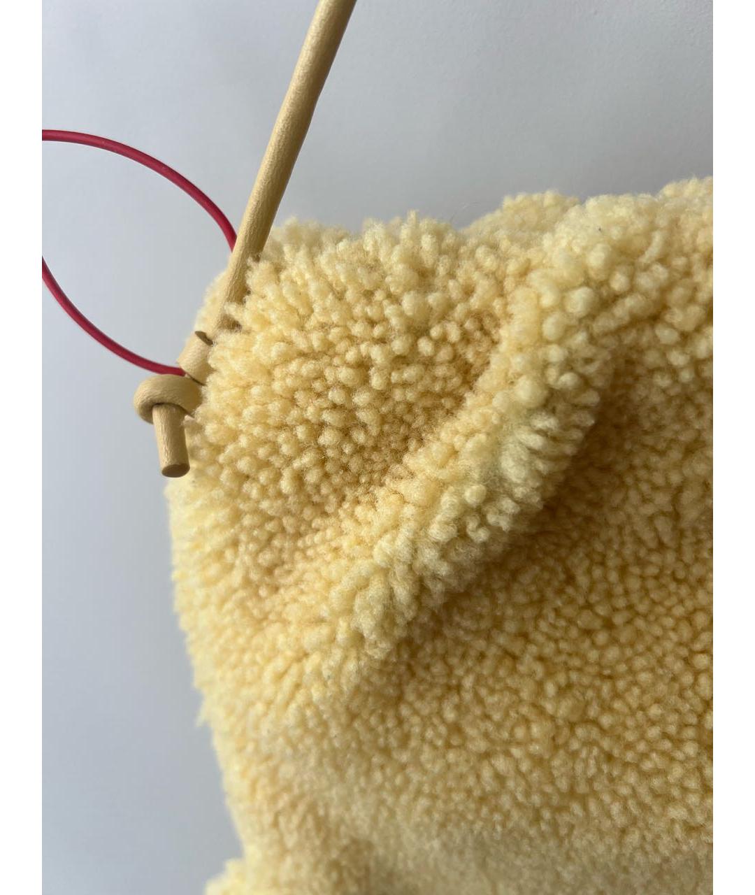 BOTTEGA VENETA Желтая меховая сумка с короткими ручками, фото 5