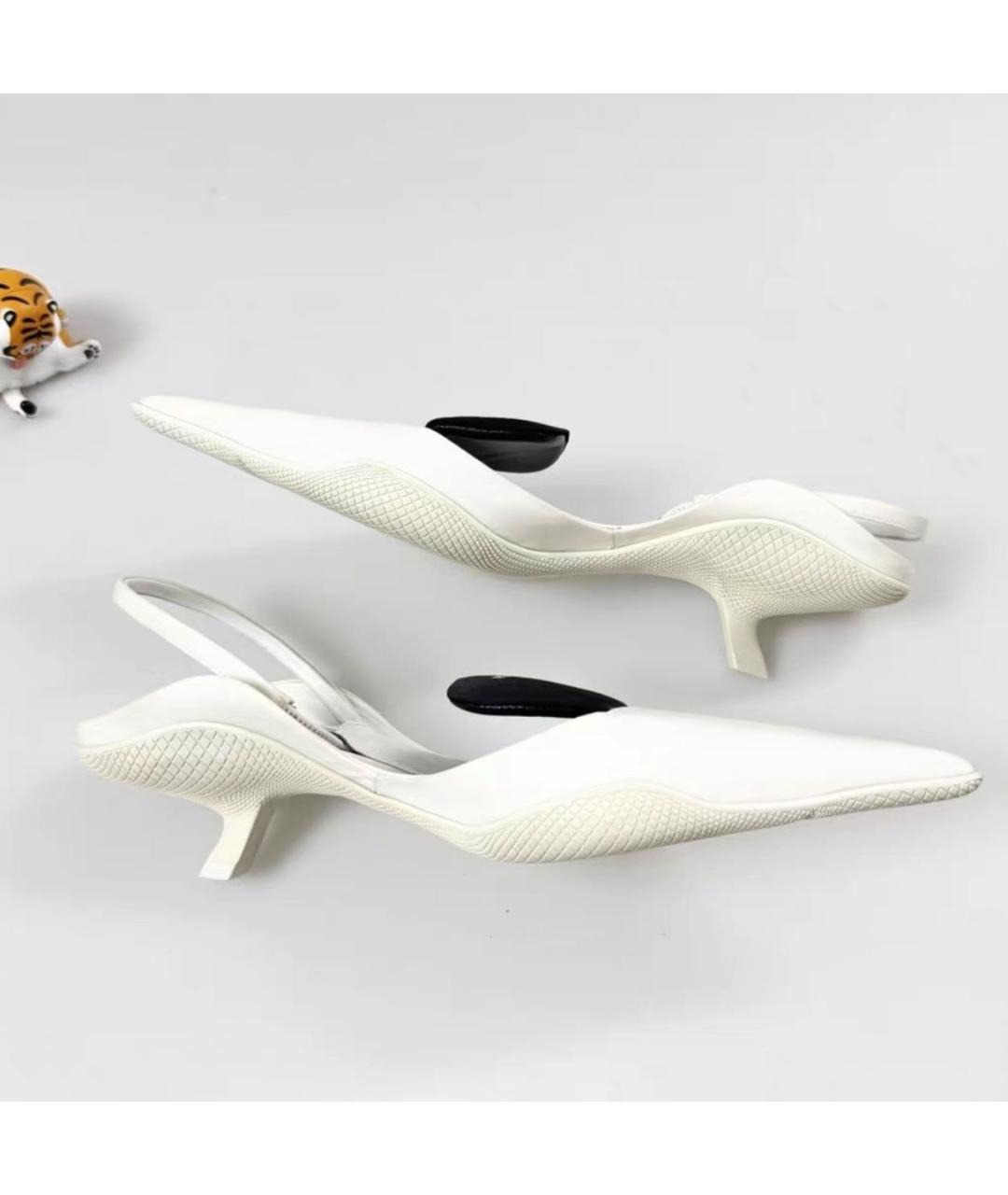 PRADA Белые лодочки на низком каблуке, фото 9