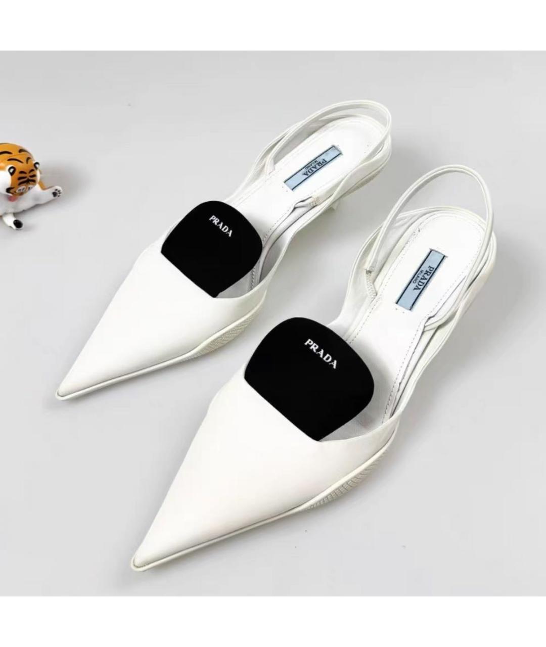 PRADA Белые лодочки на низком каблуке, фото 3