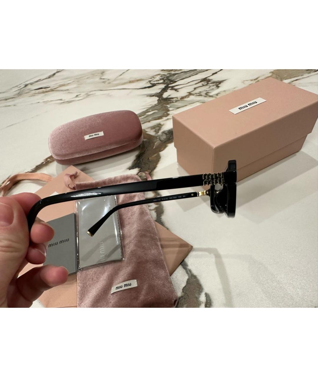 MIU MIU Черные пластиковые солнцезащитные очки, фото 3