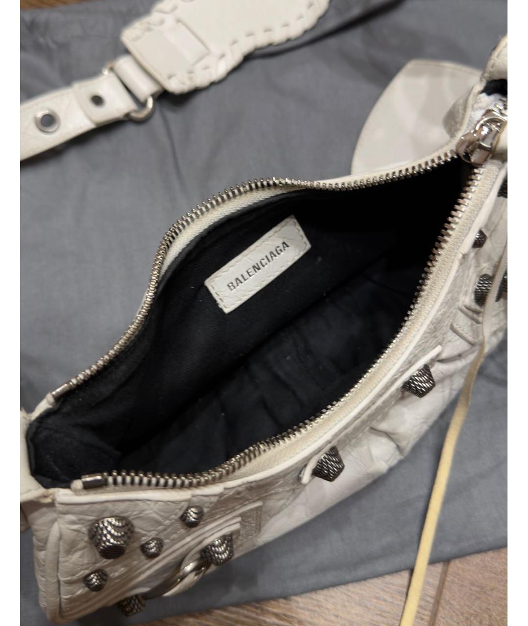 BALENCIAGA Белая сумка через плечо из лакированной кожи, фото 3