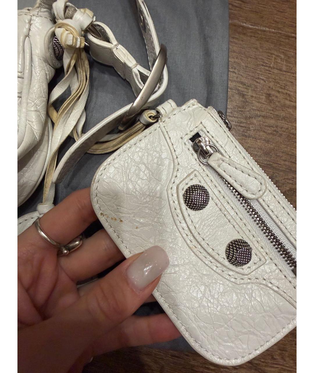 BALENCIAGA Белая сумка через плечо из лакированной кожи, фото 6