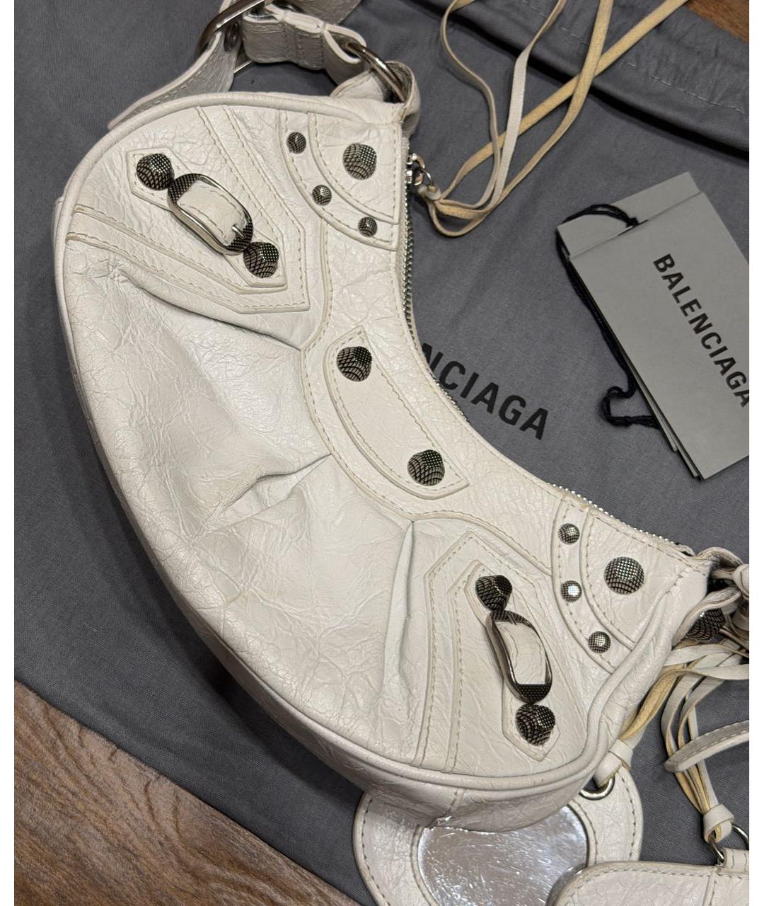 BALENCIAGA Белая сумка через плечо из лакированной кожи, фото 5