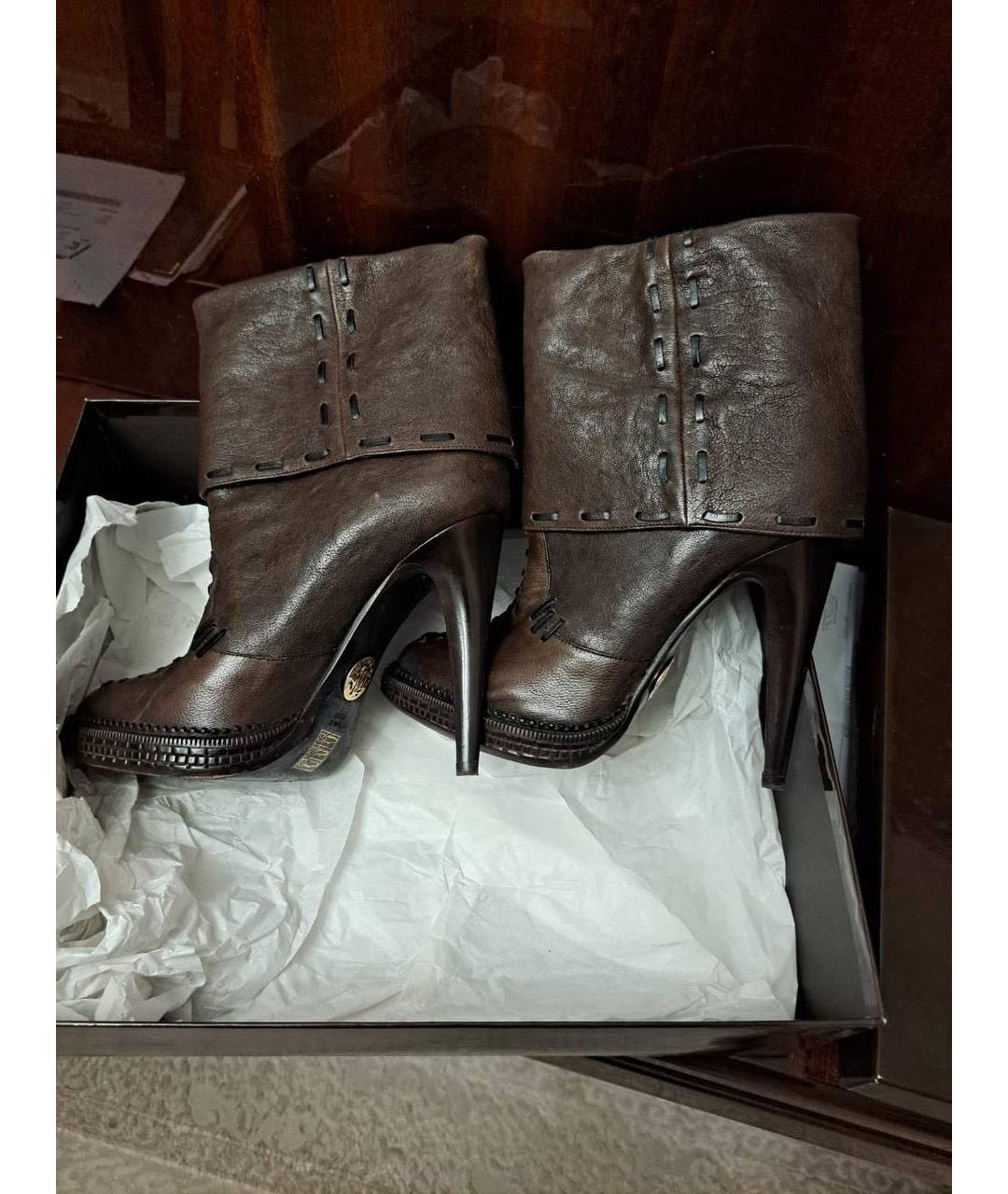 ROBERTO CAVALLI Бордовые кожаные ботильоны, фото 5