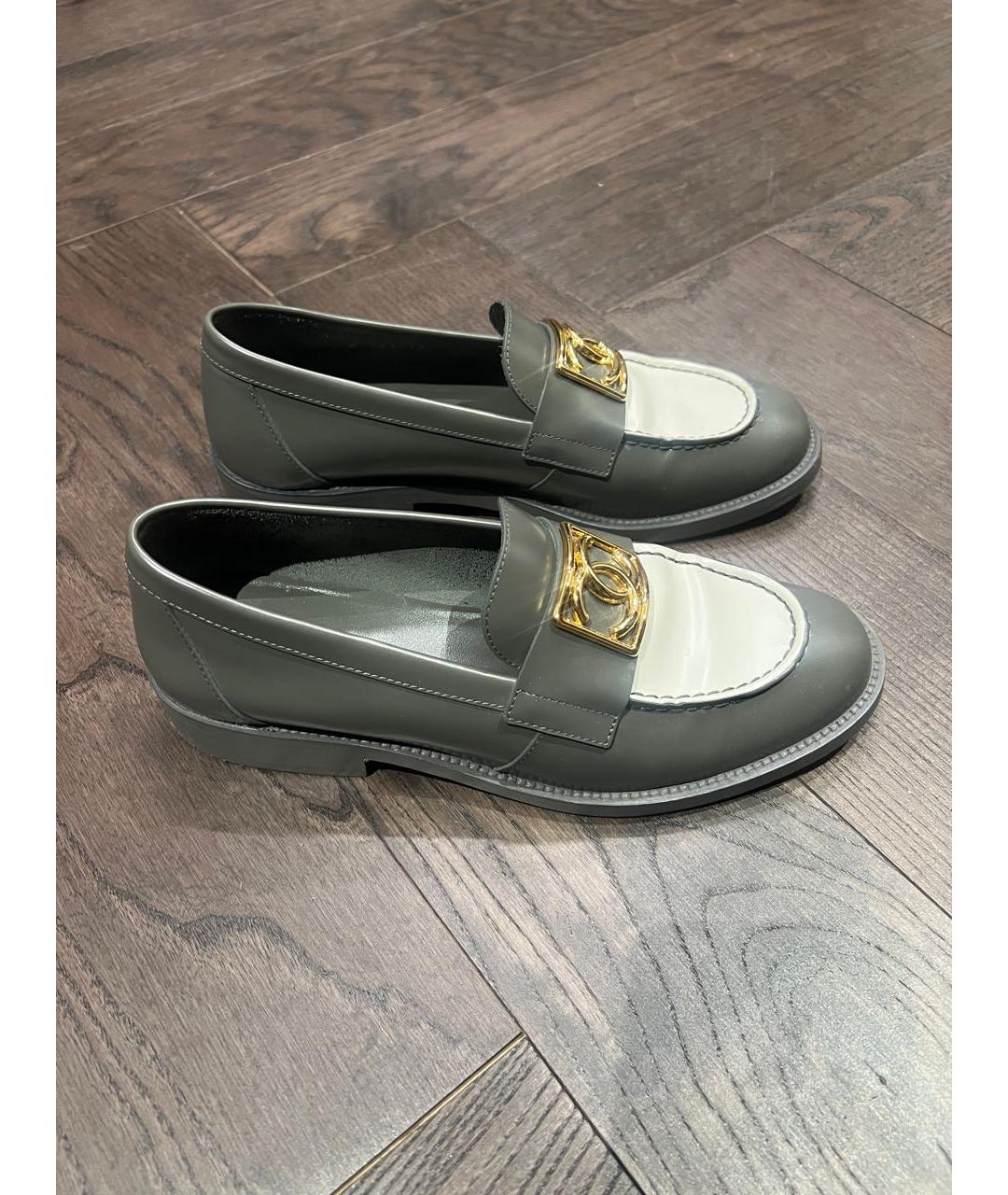 CHANEL Серые кожаные лоферы, фото 3
