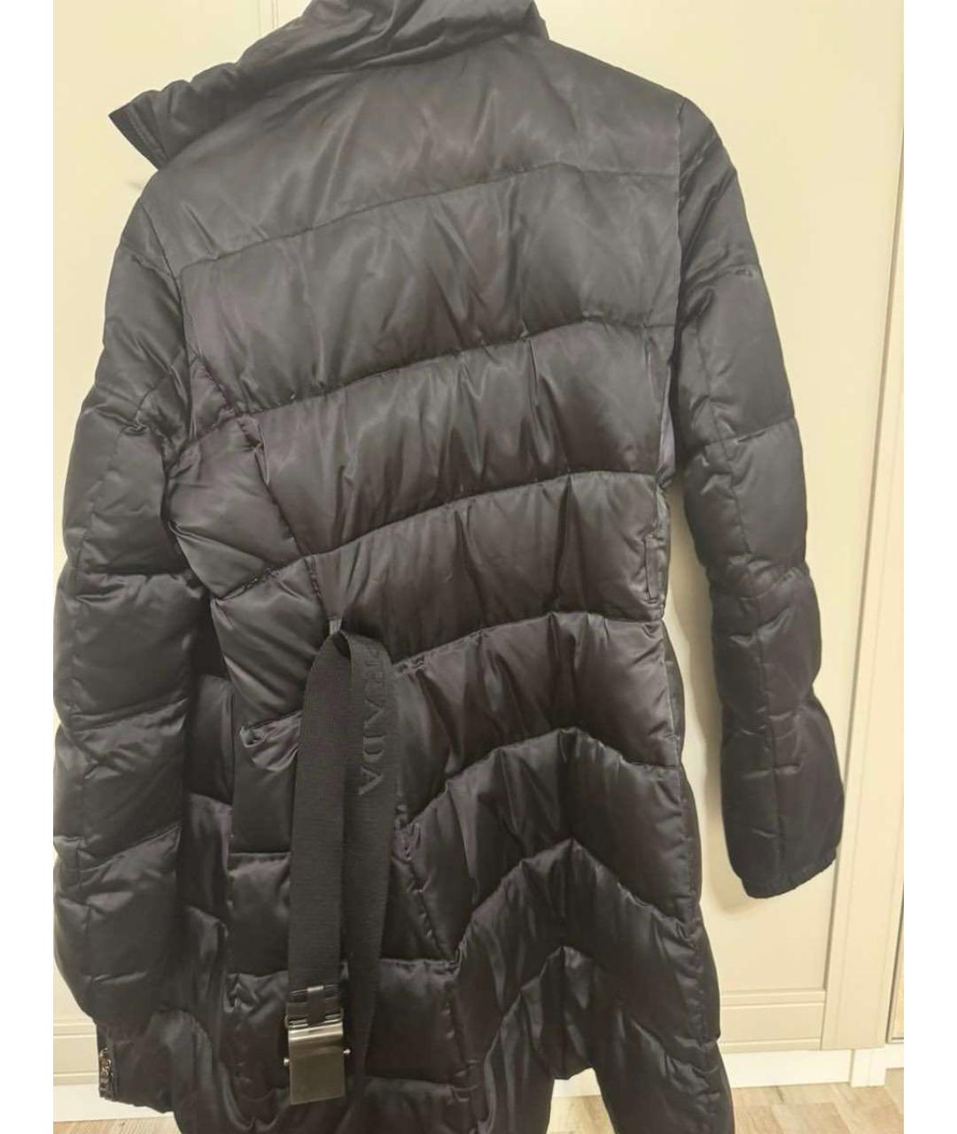PRADA Черный полиэстеровый пуховик, фото 2