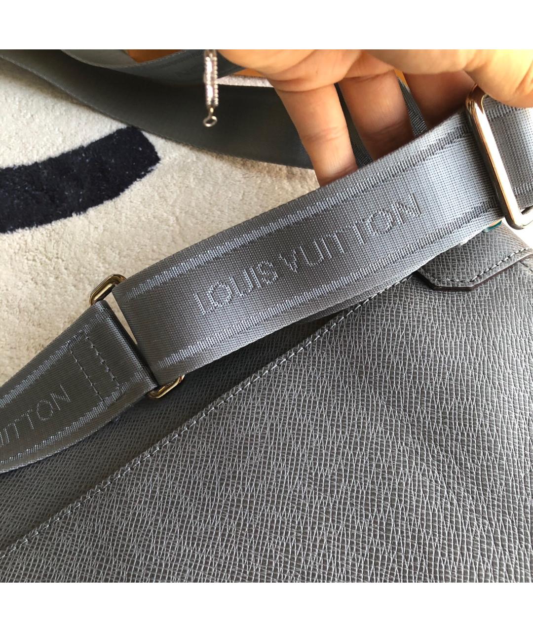 LOUIS VUITTON Серая кожаная сумка через плечо, фото 5