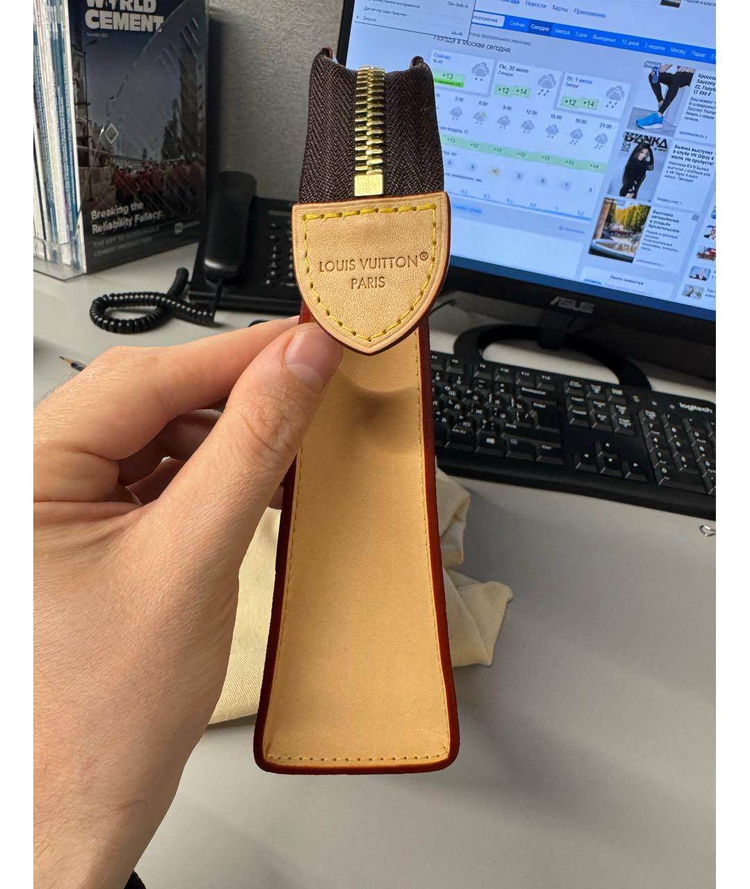 LOUIS VUITTON Коричневая косметичка, фото 7