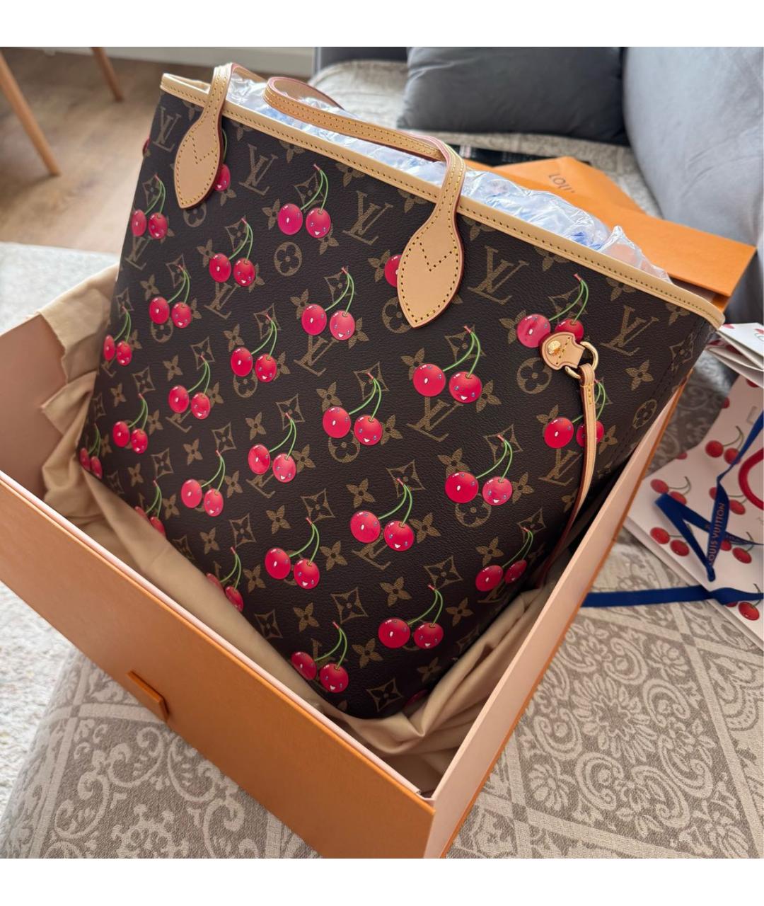 LOUIS VUITTON Коричневая сумка с короткими ручками, фото 5