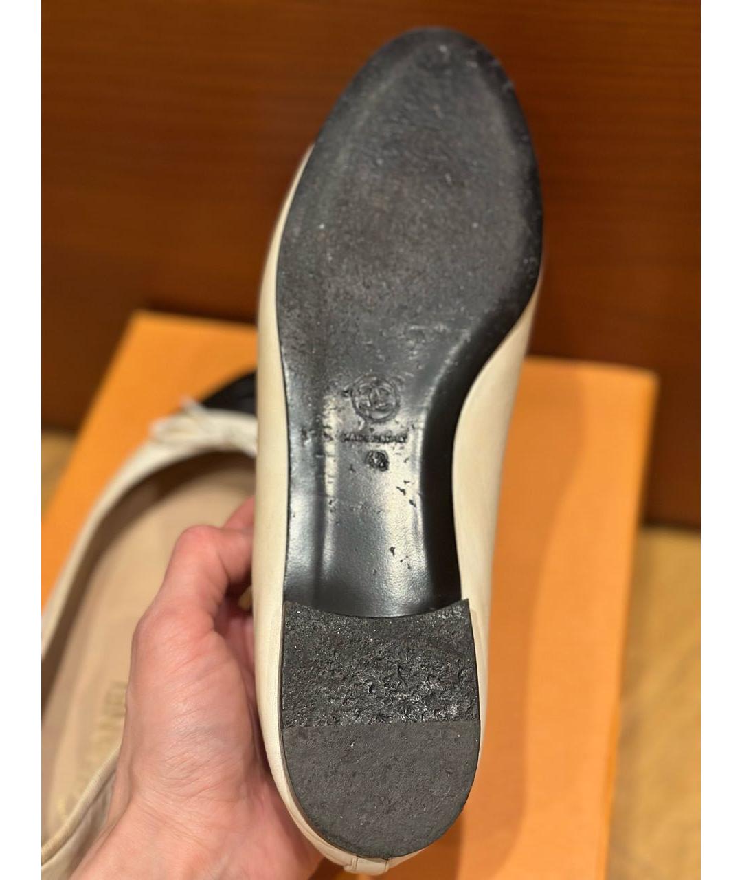 CHANEL Белые кожаные балетки, фото 6