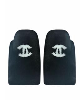 CHANEL Варежки