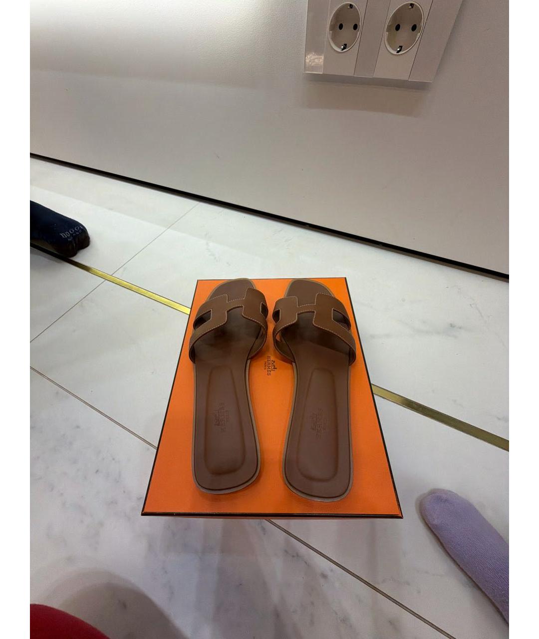 HERMES Коричневые кожаные шлепанцы, фото 3