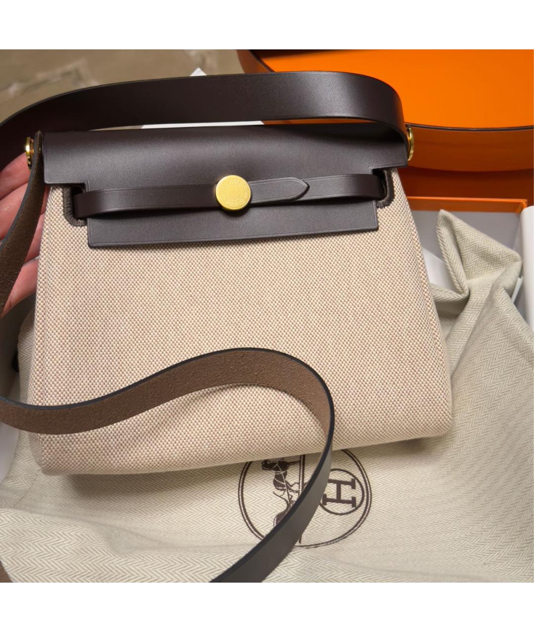 HERMES Бежевая кожаная сумка с короткими ручками, фото 2