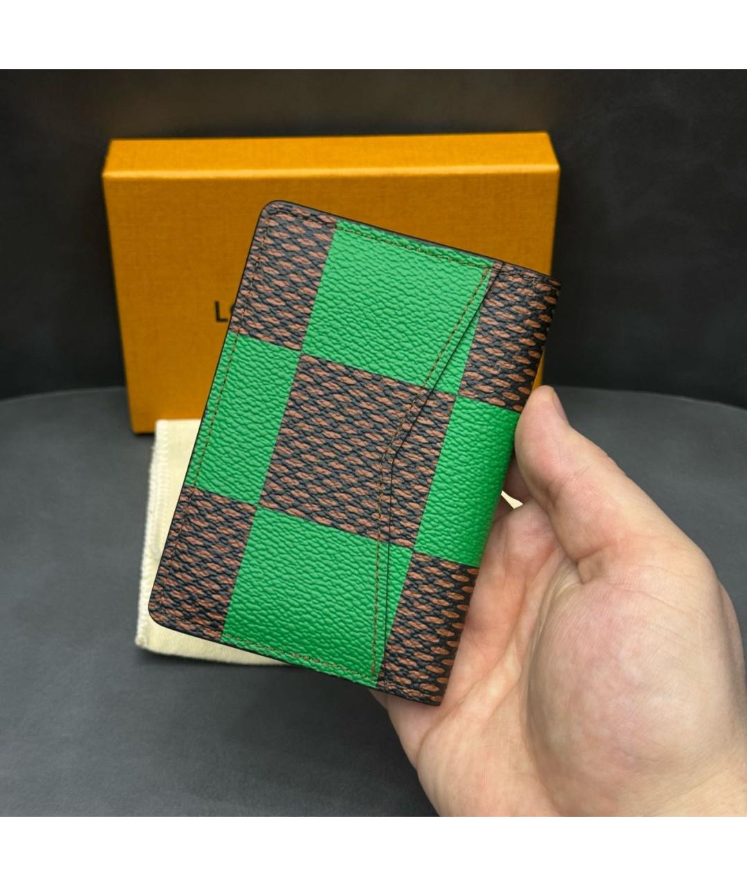 LOUIS VUITTON Зеленый кардхолдер, фото 6