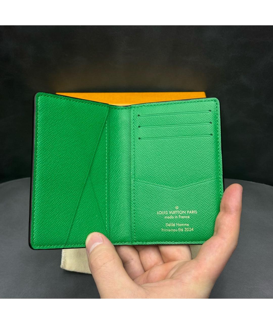 LOUIS VUITTON Зеленый кардхолдер, фото 7