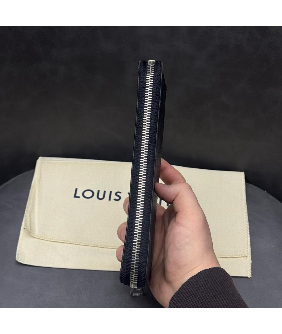 LOUIS VUITTON Антрацитовый кожаный кошелек, фото 4