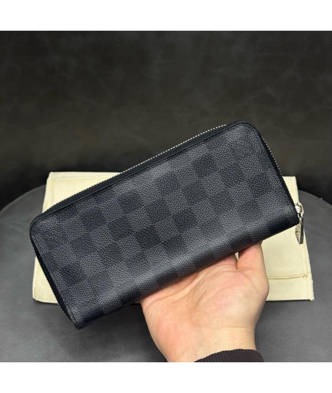 LOUIS VUITTON Антрацитовый кожаный кошелек, фото 2