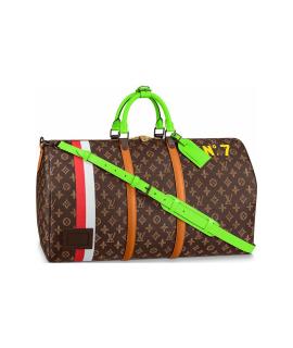 LOUIS VUITTON Дорожная и спортивная сумка