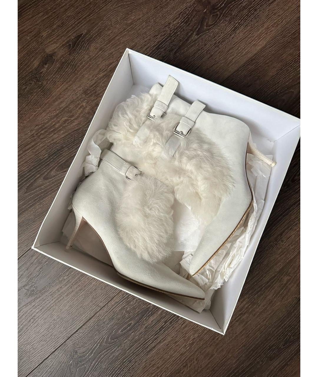 HELMUT LANG Белые замшевые ботильоны, фото 5