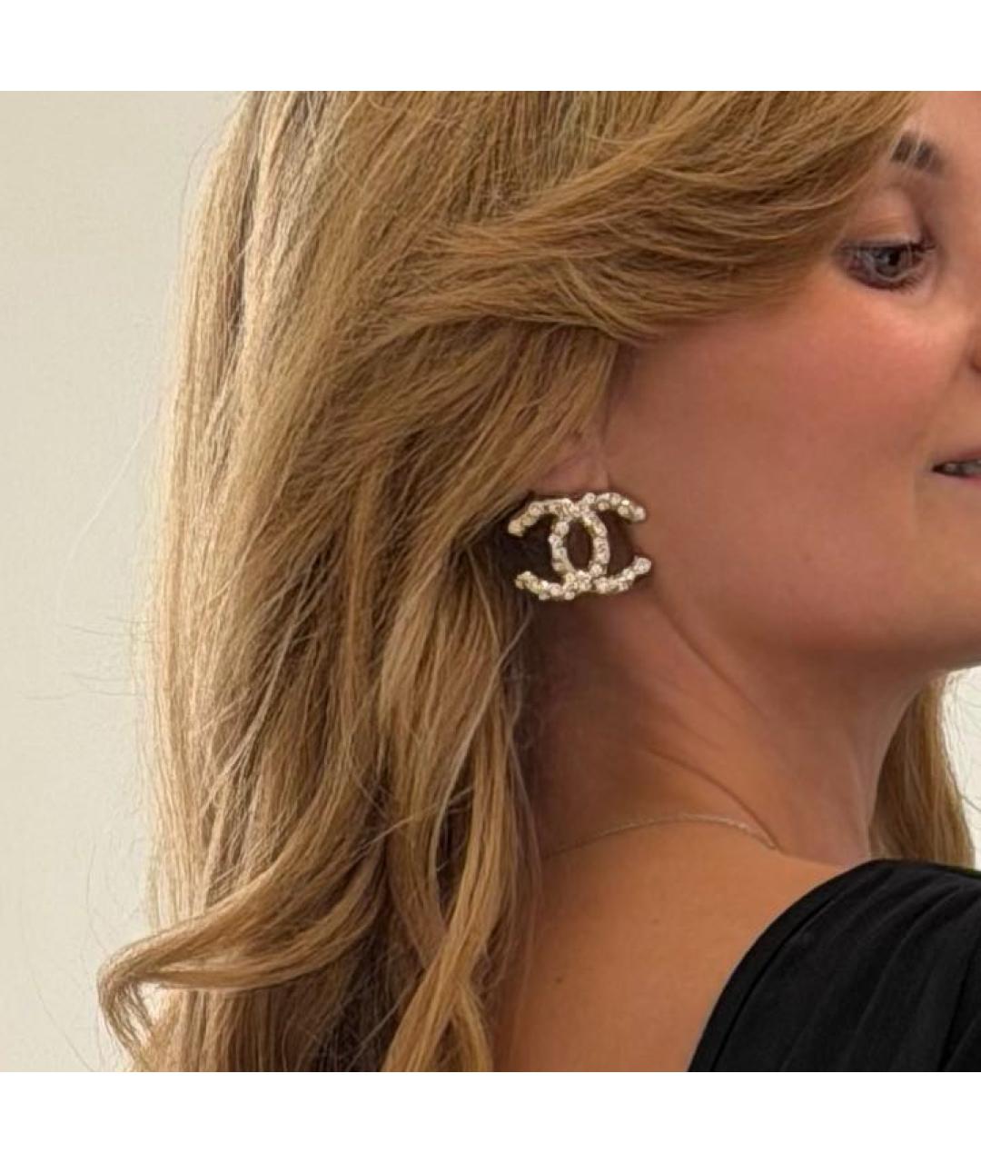 CHANEL Золотые металлические серьги, фото 3