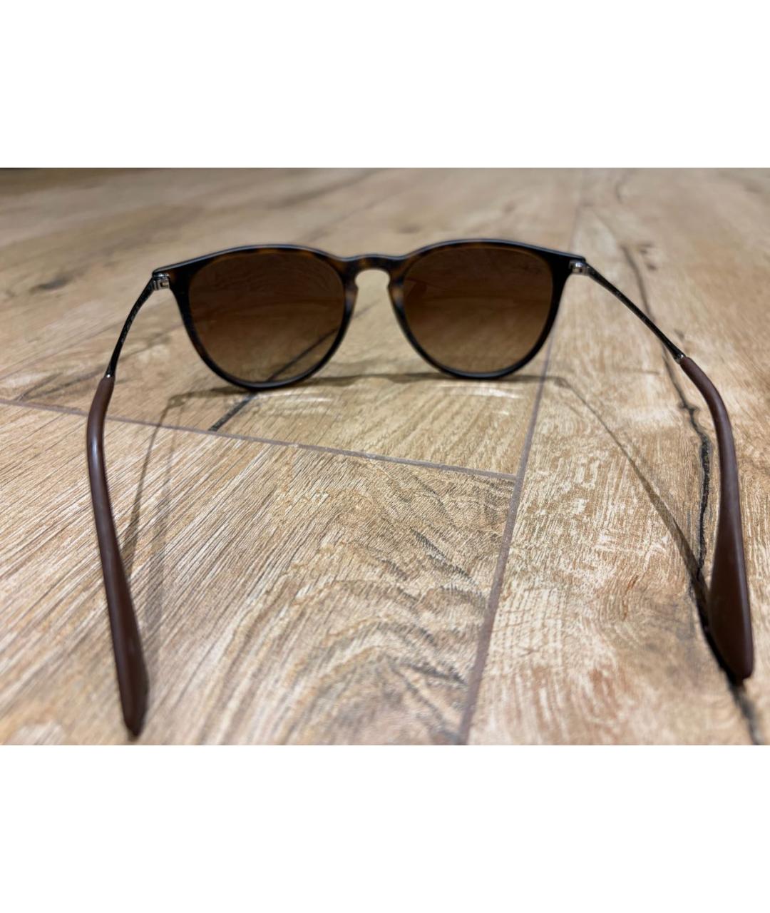 RAY BAN Коричневые пластиковые солнцезащитные очки, фото 5