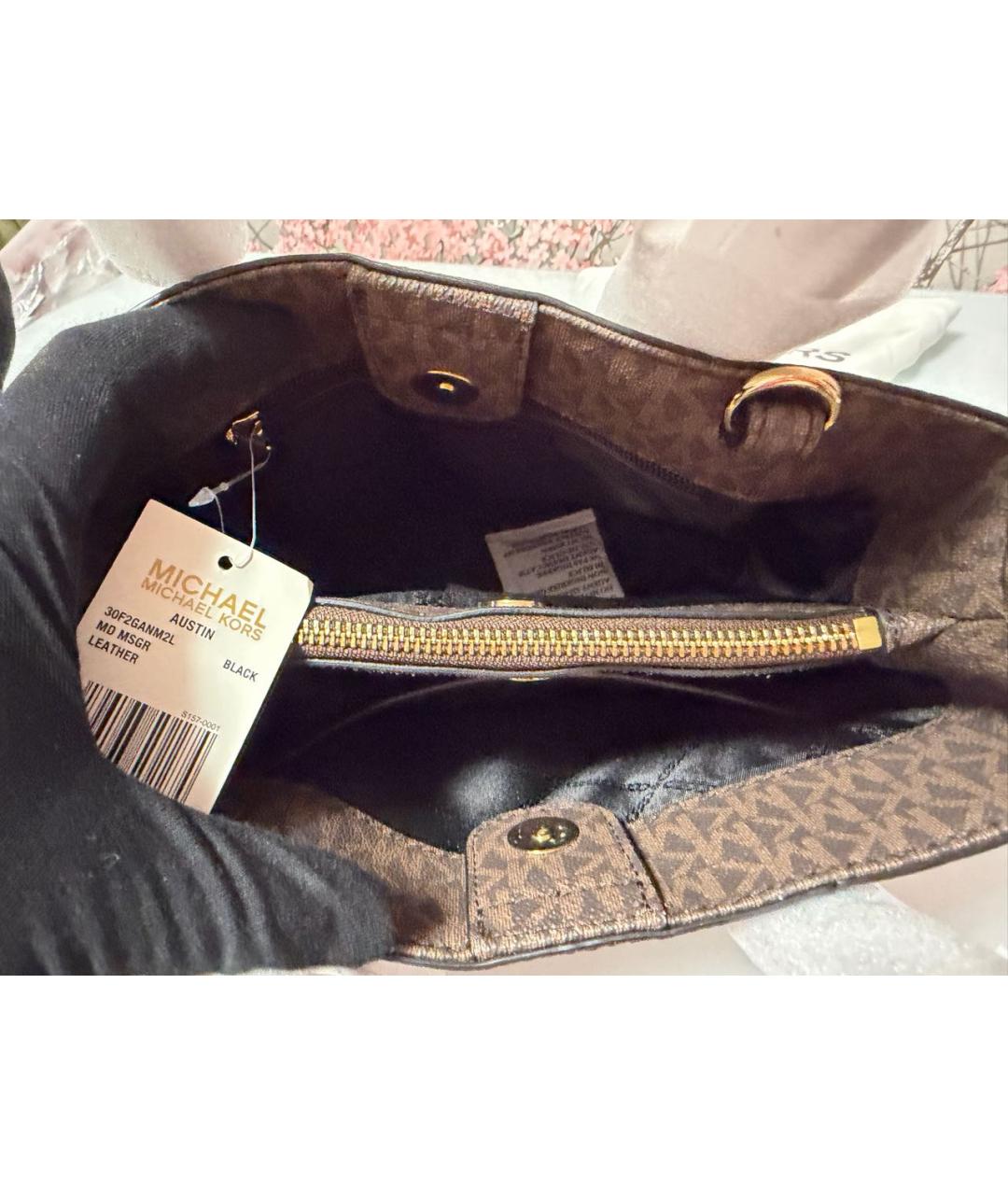 MICHAEL KORS Черная кожаная сумка с короткими ручками, фото 4